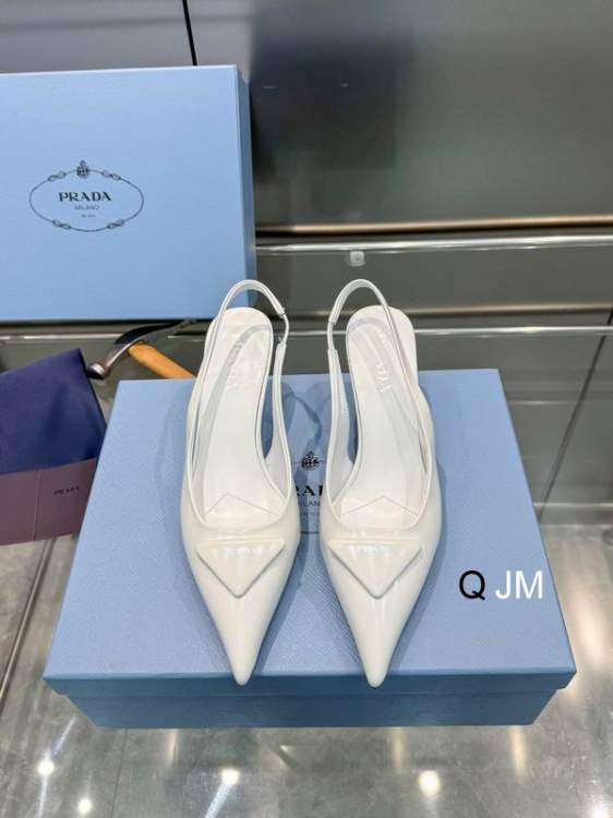 Picture of Prada Shoes _SKUPradasz36-40719270.5CMJM0406